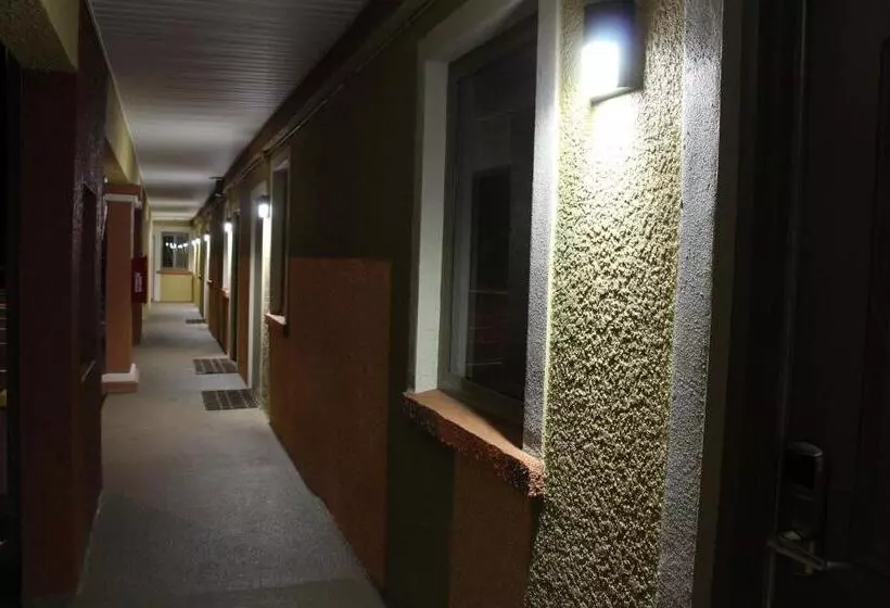 ホテル Budget Inn Lake Wales