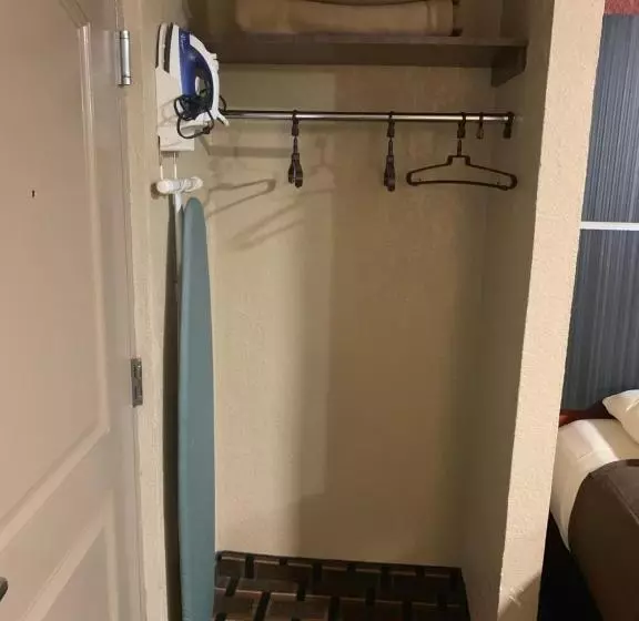 ホテル Budget Inn Lake Wales