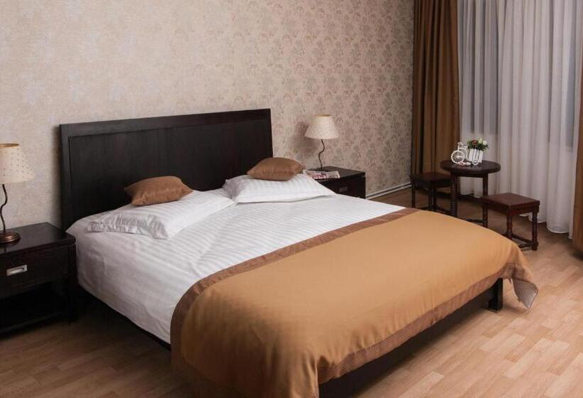 Hotel Complex Mona Caraiman