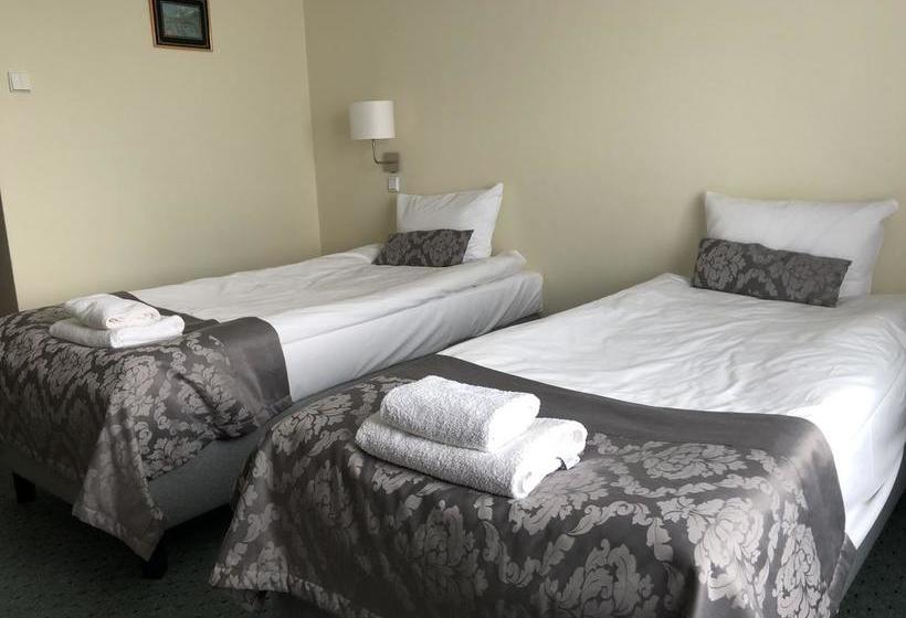 בית מלון כפרי Delfin