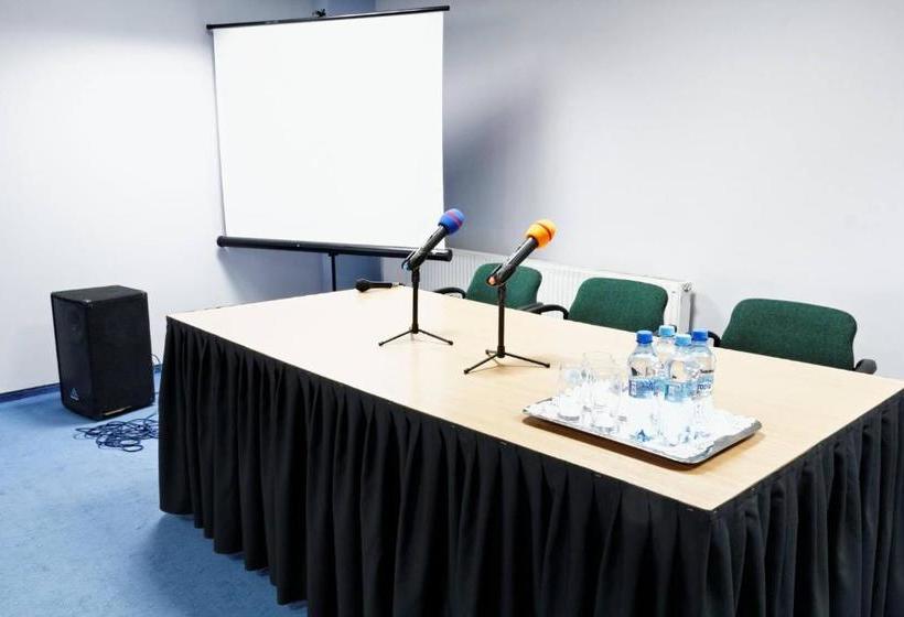 בית מלון כפרי Delfin