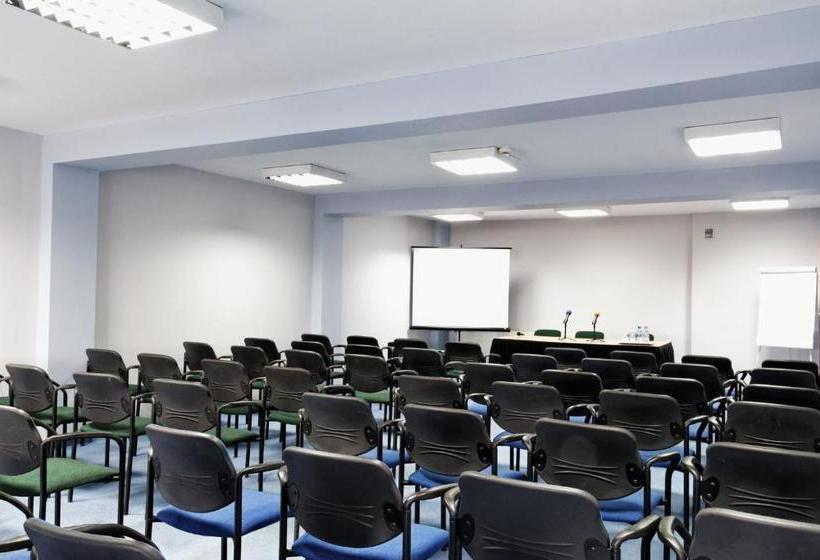 בית מלון כפרי Delfin