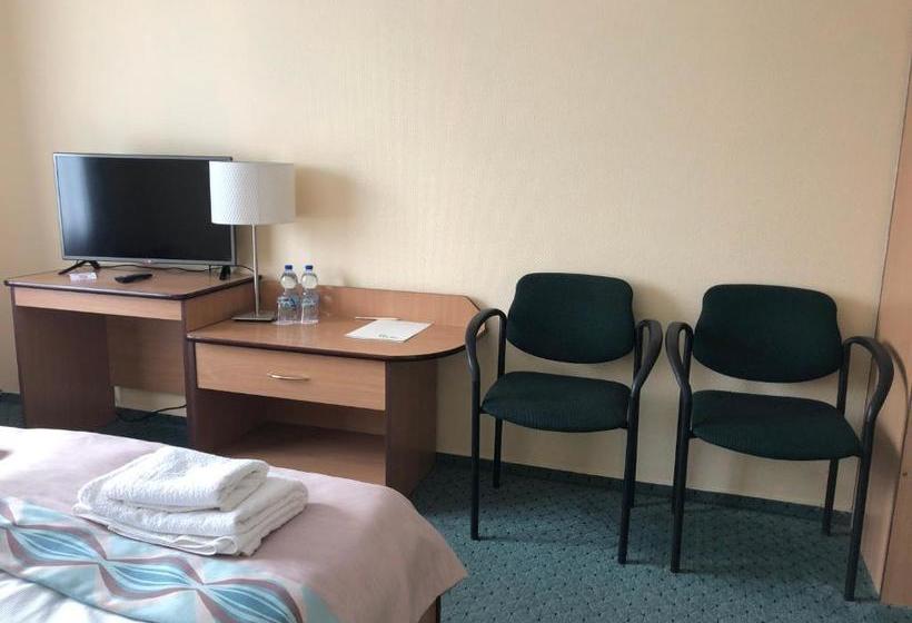 בית מלון כפרי Delfin