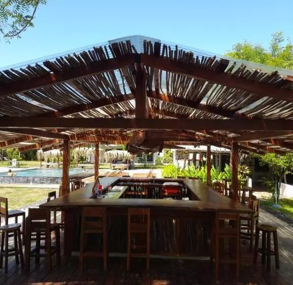 هتل Hibiscus Garden