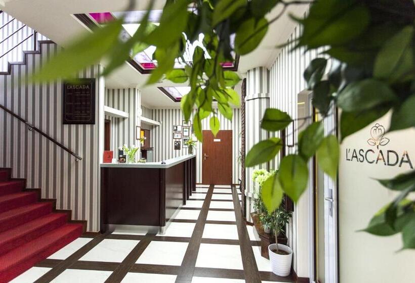 호텔 L Ascada