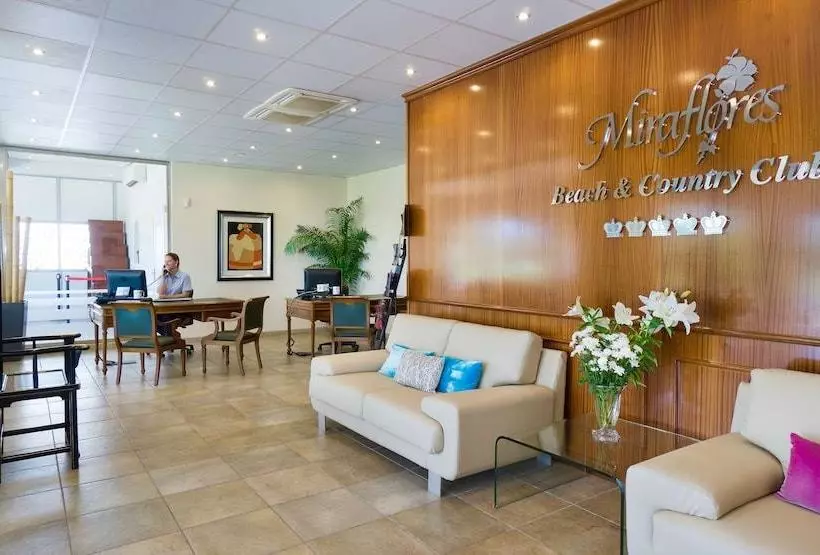 هتل Miraflores Beach & Country Club