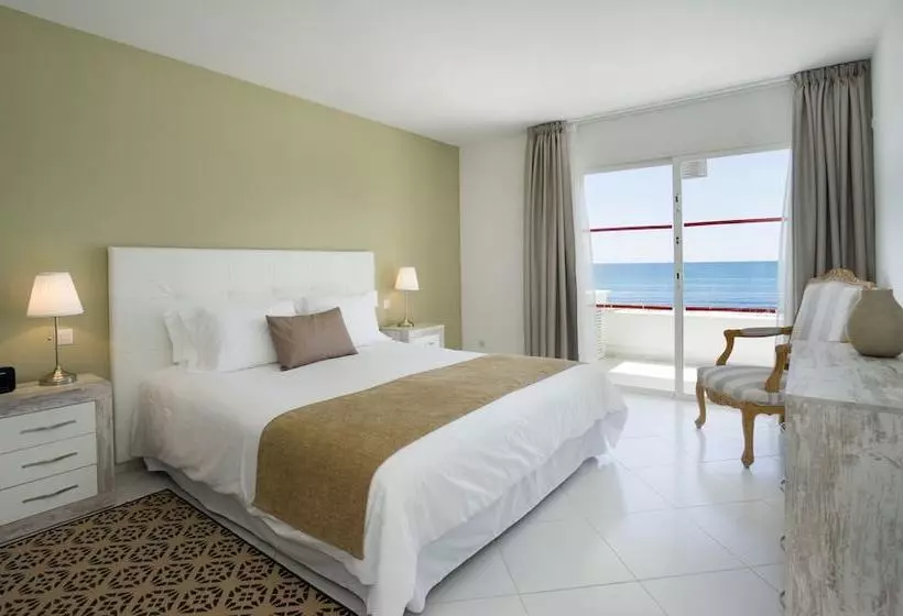 هتل Miraflores Beach & Country Club
