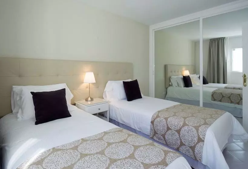 هتل Miraflores Beach & Country Club