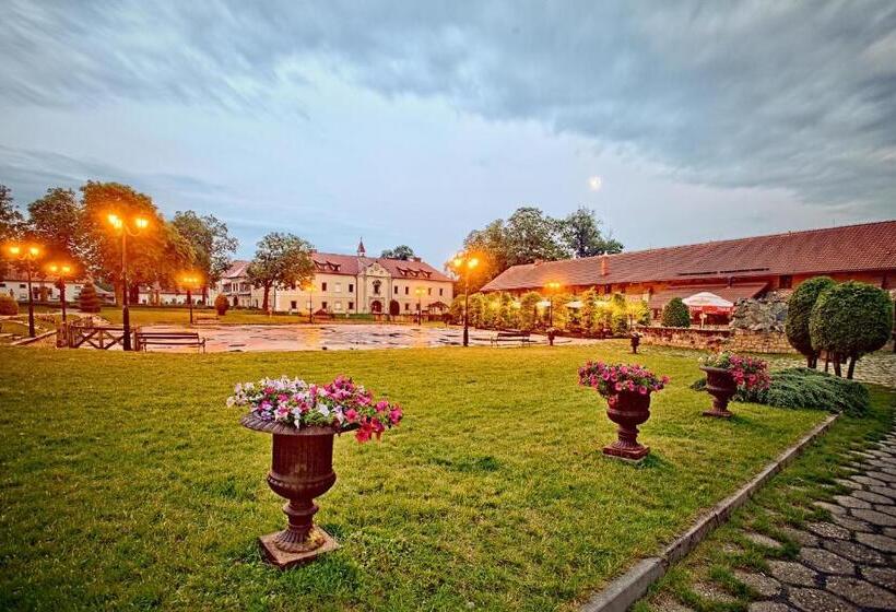 Отель Na Podzamczu