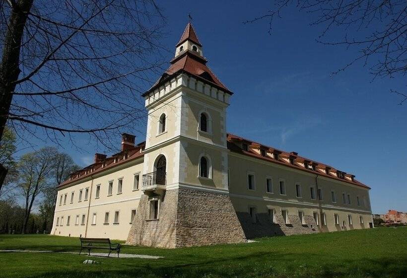 Отель Na Podzamczu