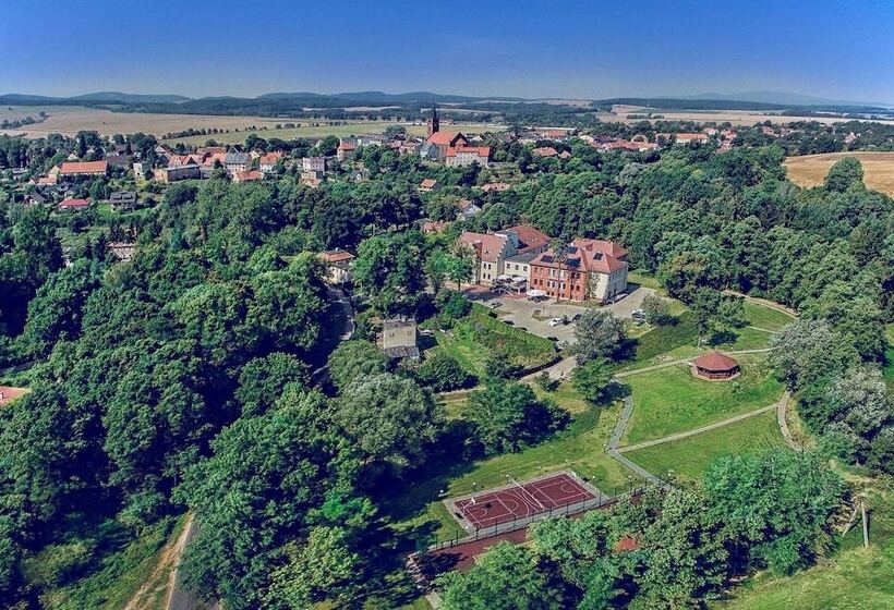 فندق Niemcza Wino & Spa