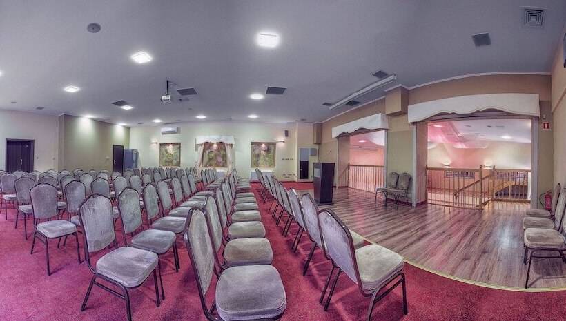 فندق Niemcza Wino & Spa