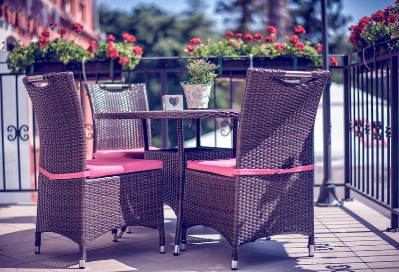 فندق Niemcza Wino & Spa