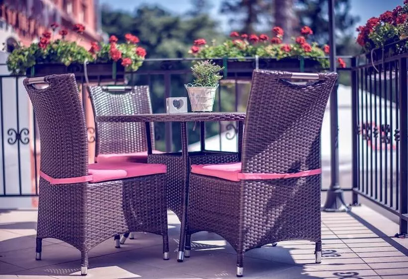 Hotelli Niemcza Wino & Spa