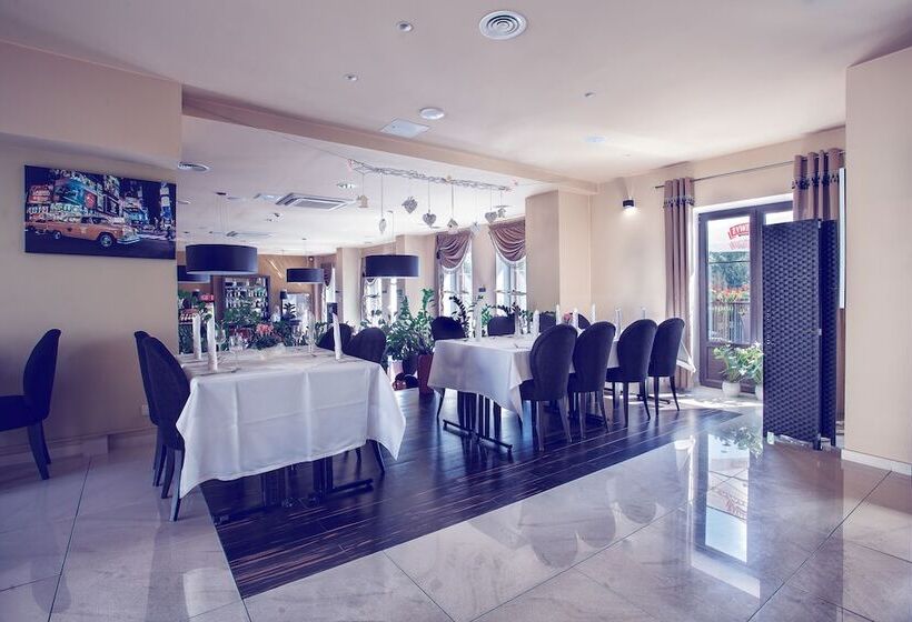 فندق Niemcza Wino & Spa