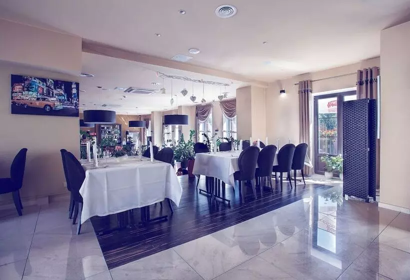 Hotelli Niemcza Wino & Spa