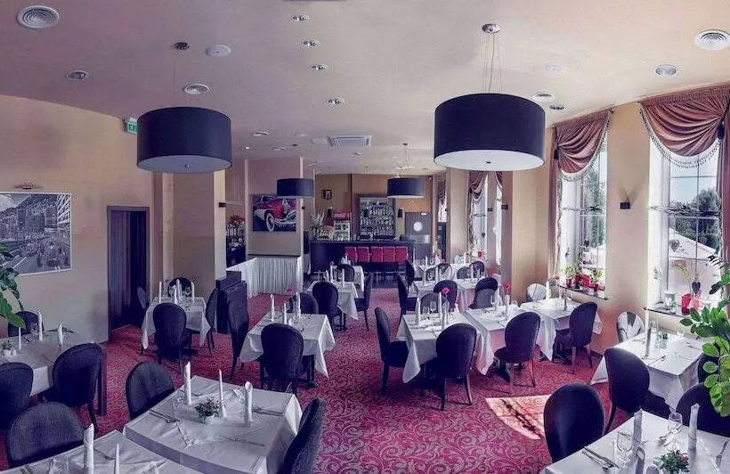 Hotelli Niemcza Wino & Spa