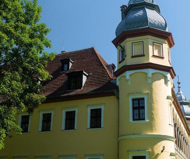 فندق Pałac Krobielowice