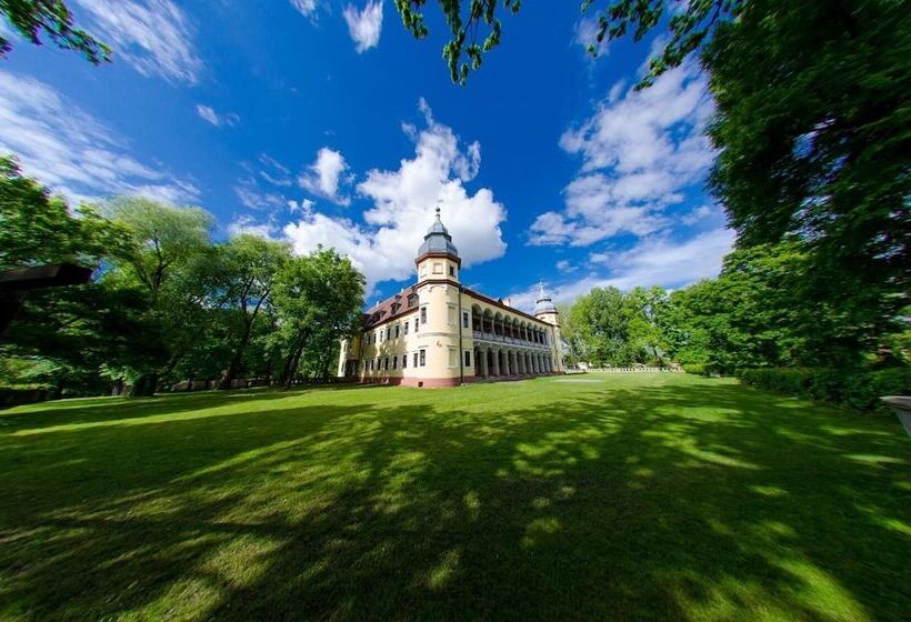 فندق Pałac Krobielowice