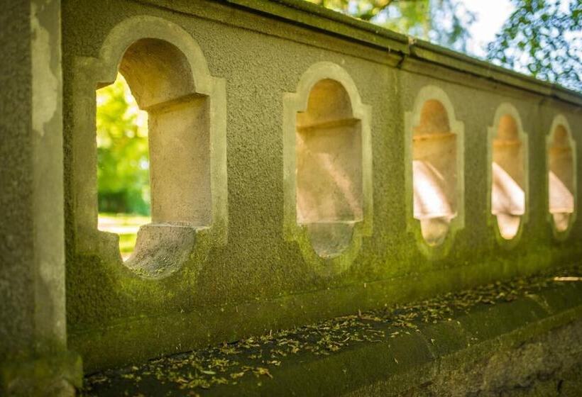 فندق Pałac Krobielowice