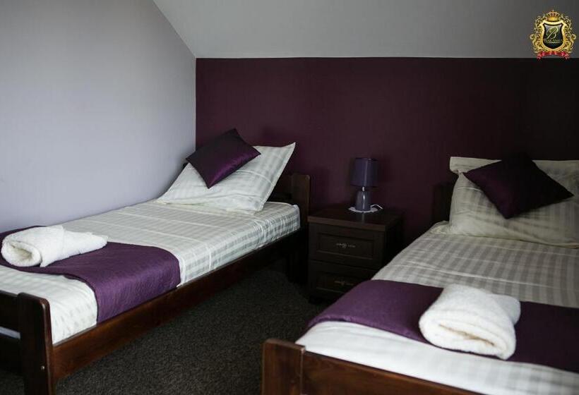 호텔 Rezydencja Bakamus