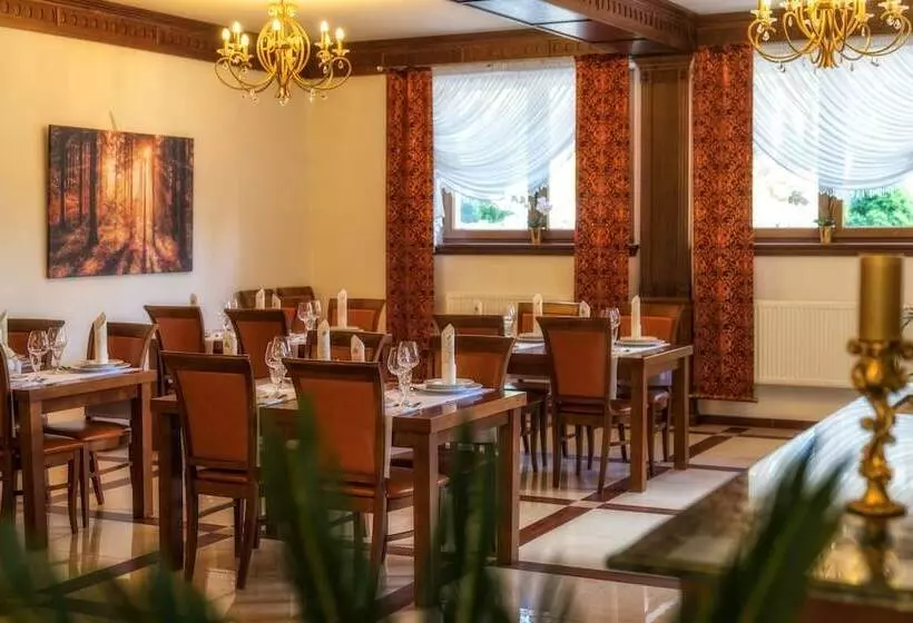 ホテル Sądelski Dwór Medical & Spa