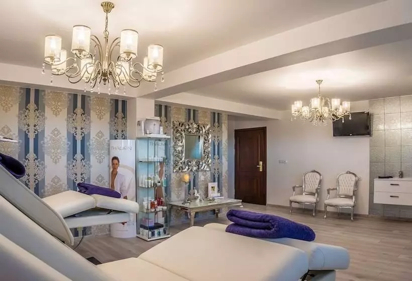 ホテル Sądelski Dwór Medical & Spa