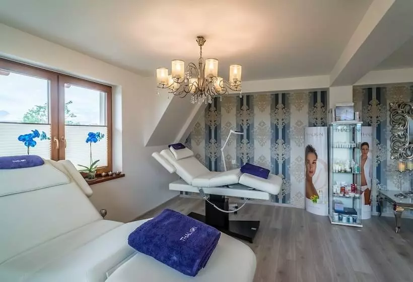 ホテル Sądelski Dwór Medical & Spa