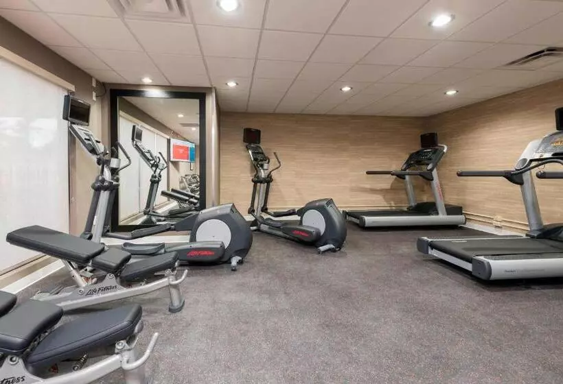 Hotelli Towneplace Suites By Marriott Ontario Mansfield