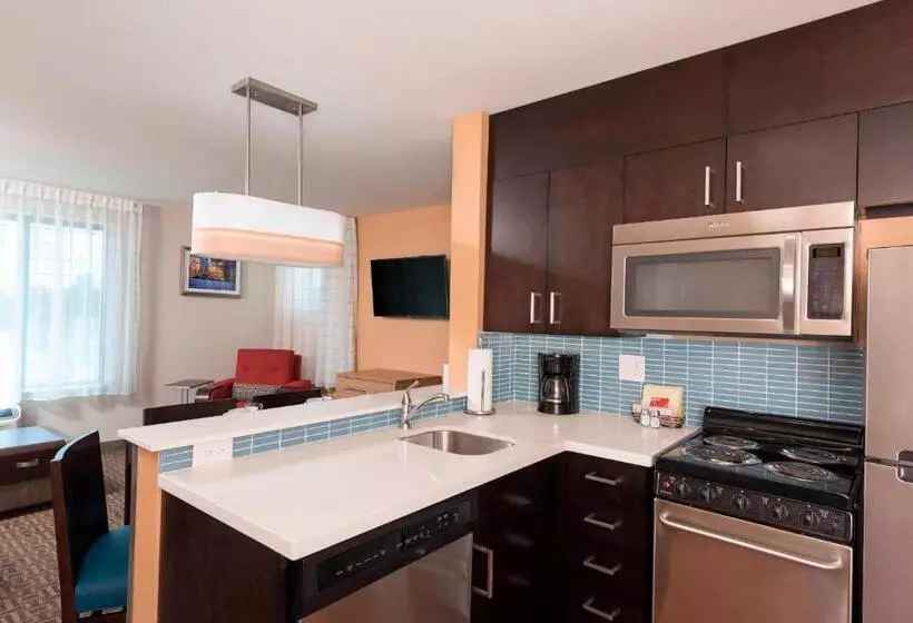 Hotelli Towneplace Suites By Marriott Ontario Mansfield
