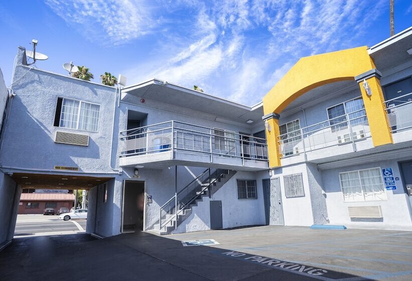 هتل Value Inn Hollywood