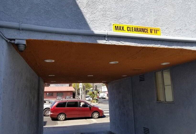 هتل Value Inn Hollywood