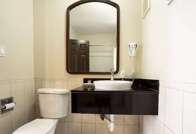 هتل Value Inn Hollywood