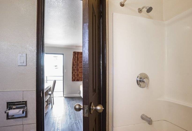 هتل Value Inn Hollywood