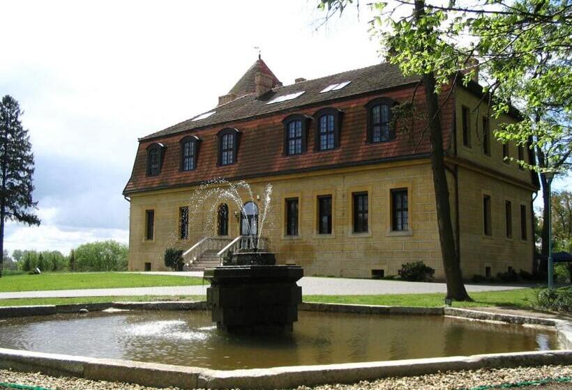 בית מלון כפרי Zamek Dobra