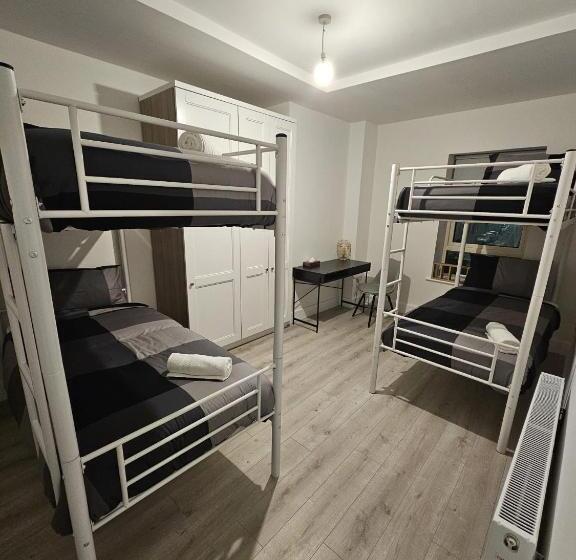 旅馆 Room In Dublin 8 / Cosy House