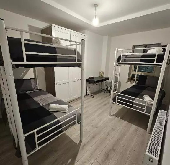 هاستل Room In Dublin 8 / Cosy House
