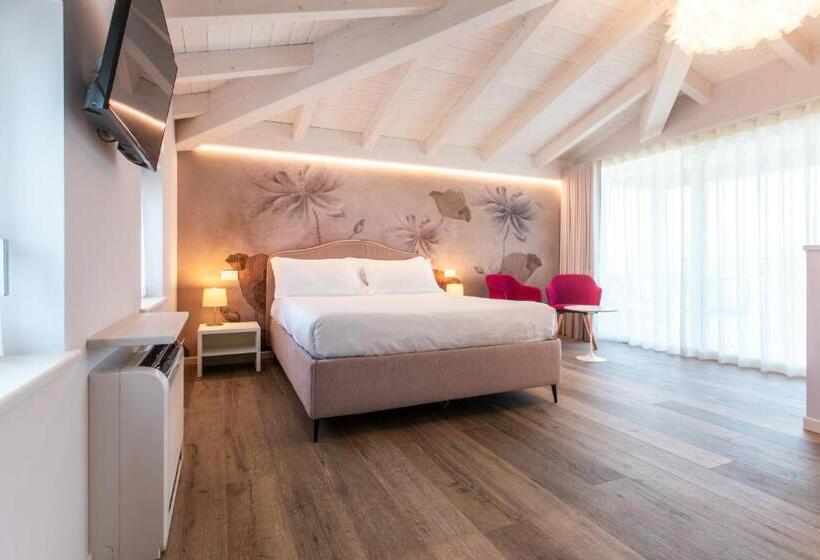 تختخواب و صبحانه Re Ottone Rooms