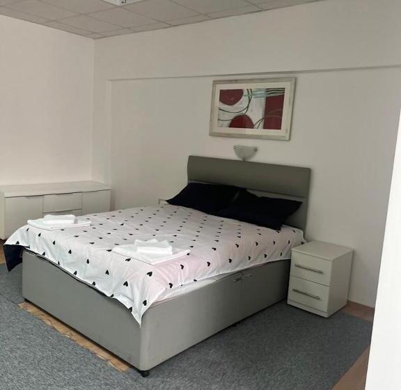 Complex Garsoniere. Studio Rentals