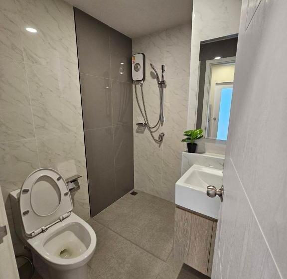 ホテル คอนโดอีสวิลบางแสน