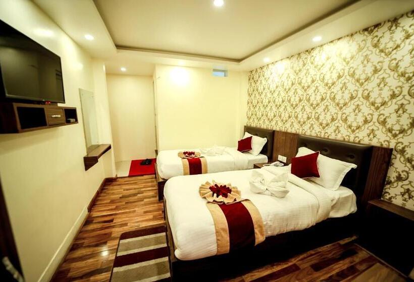 هتل Ananda Bhairav