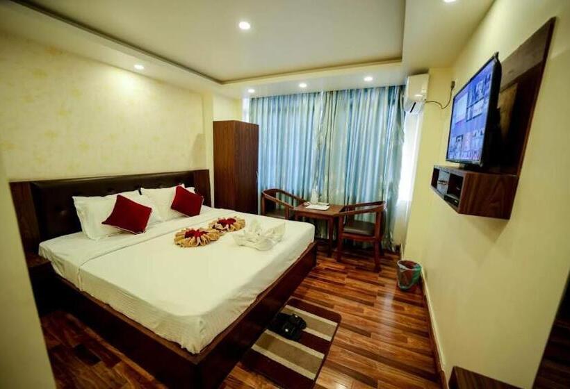 هتل Ananda Bhairav