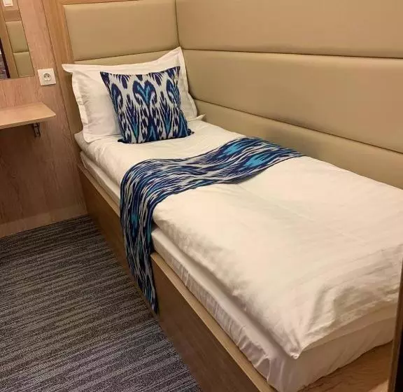 هتل کپسول Qo Noq Tashkent Airport Hotel Sleep Lounge & Showers, Terminal 2   Transit Only