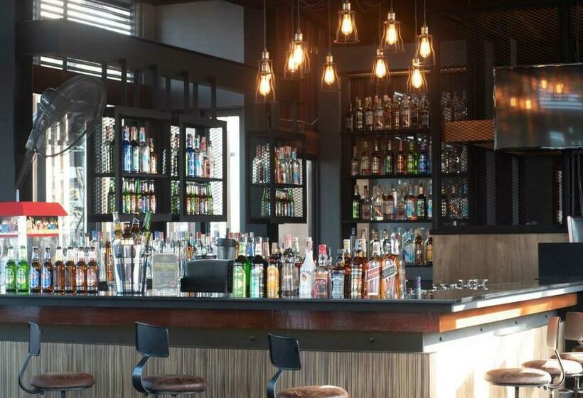 هتل Dang Derm In The Park Khaosan