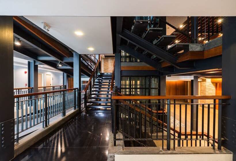 هتل Dang Derm In The Park Khaosan