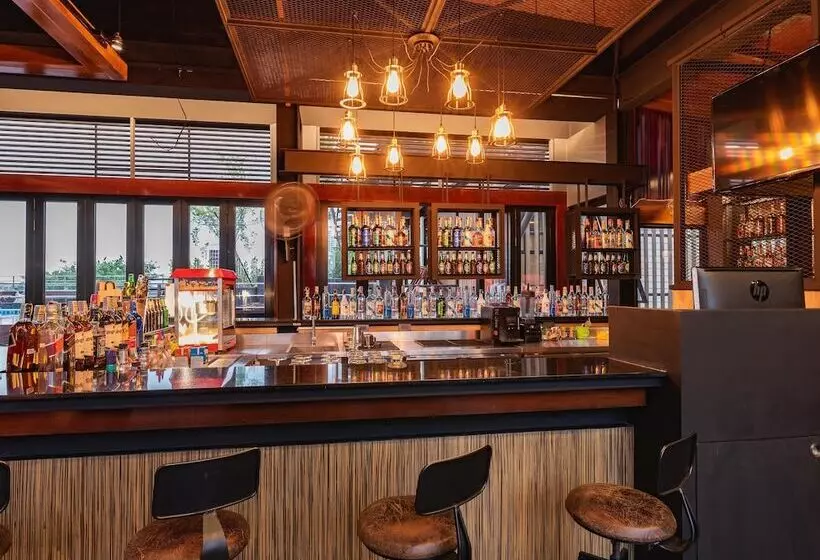 هتل Dang Derm In The Park Khaosan