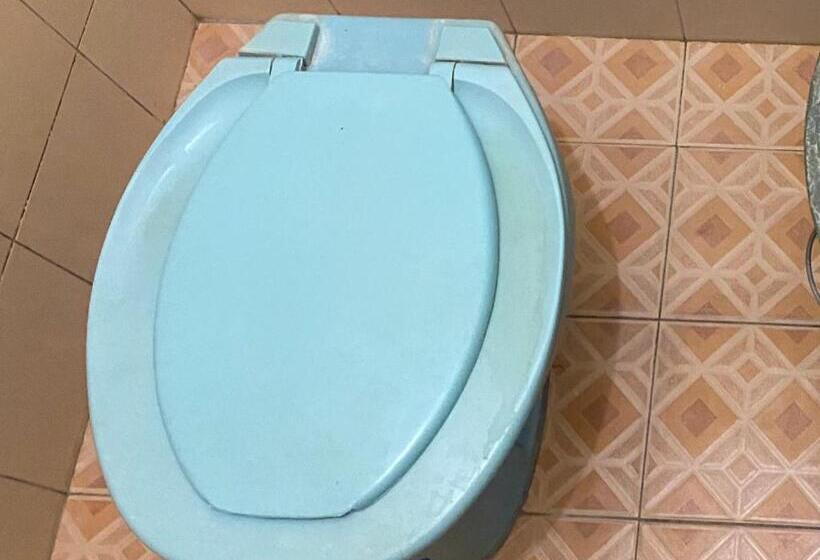 Отель Oyo Life 93258 Kos Sahabat