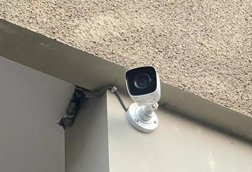 ホテル Oyo Life 93258 Kos Sahabat