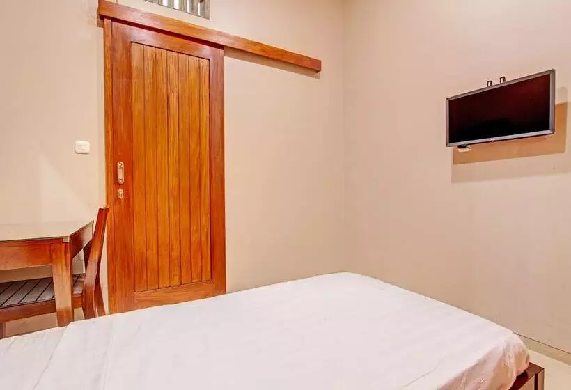 Hotelli Oyo Life 93497 Griya Kost Rr