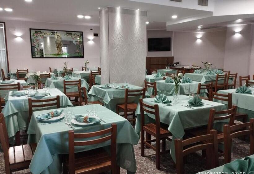 ホテル Ristorante San Giovanni